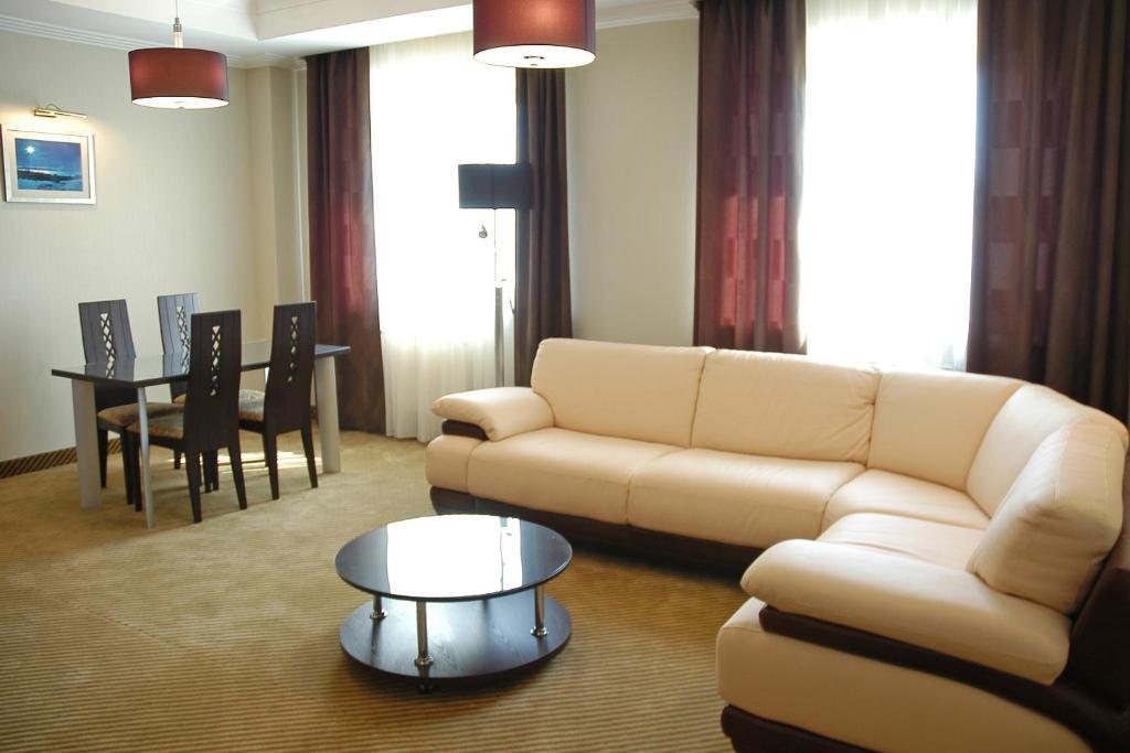 Hotel Westa Μινσκ Δωμάτιο φωτογραφία